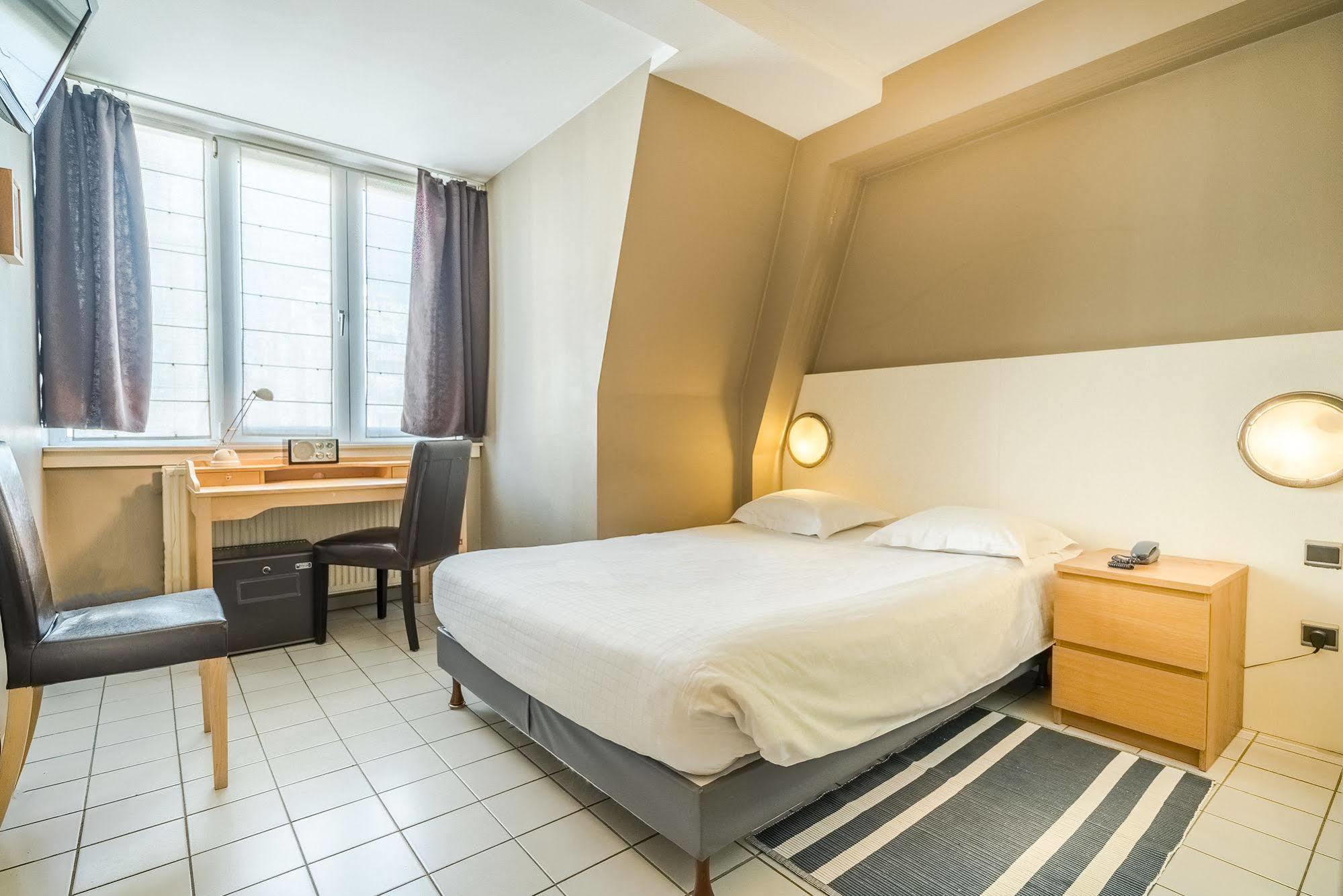 Hotel Lambeau Etterbeek Zewnętrze zdjęcie