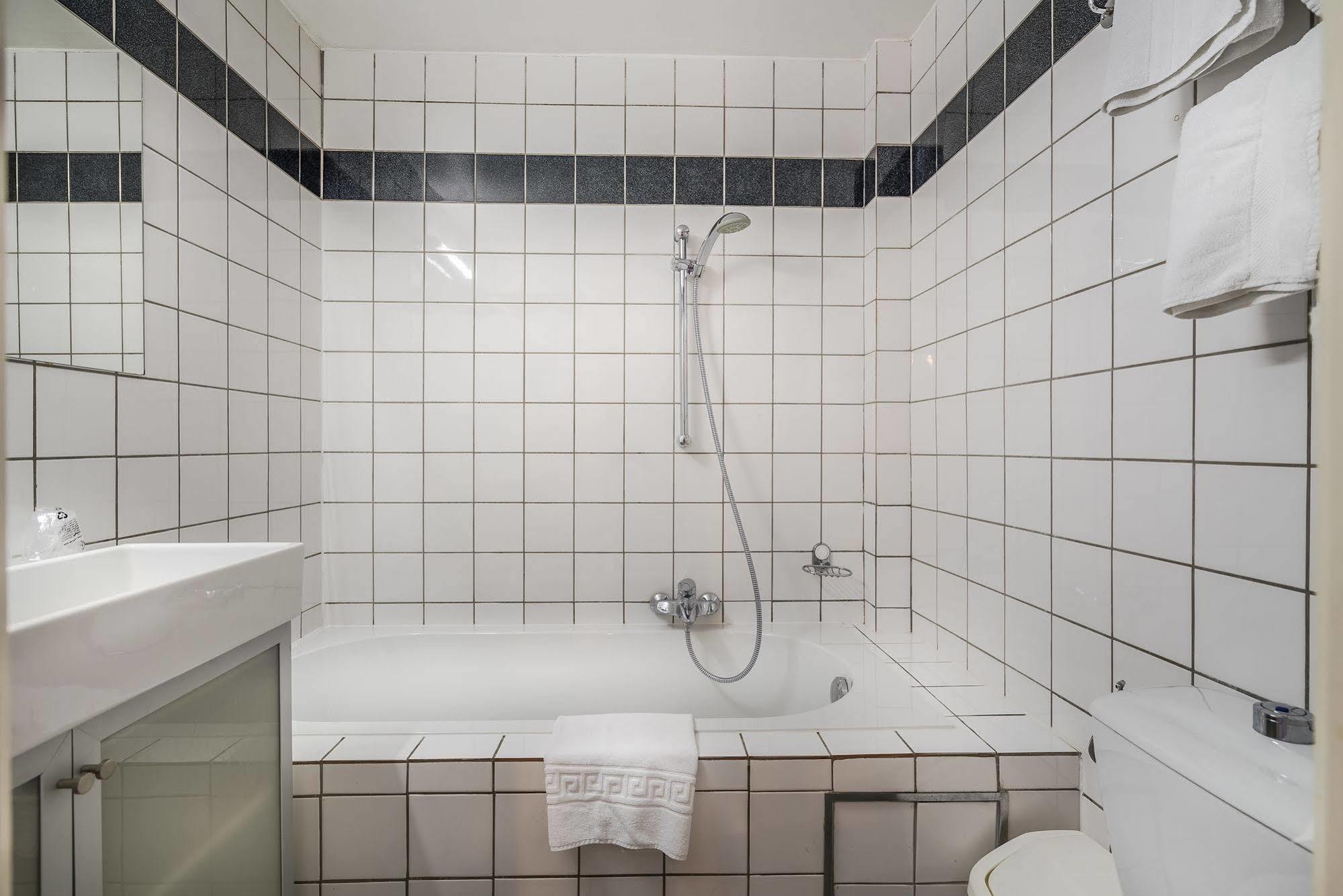 Hotel Lambeau Etterbeek Zewnętrze zdjęcie